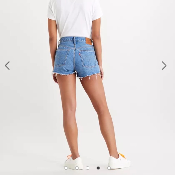Levi’s 501 Shorts - Picture 3 of 10